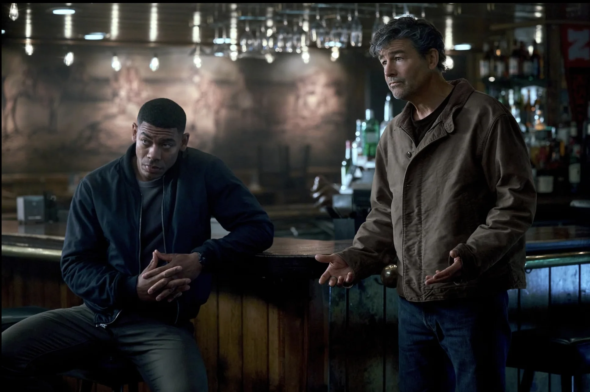Lanterns, Hal Jordan and John Stewart at the bar